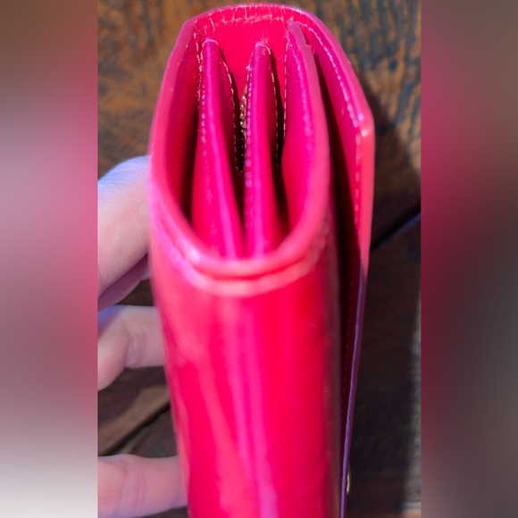 ULTRA RARE HTF LOUIS VUITTON Vernis Barbie Hot Pink Wallet - Picture 9 of 12